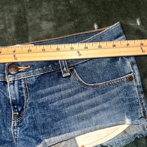 Hollister Cutoff Micro Mini Shorts Women’s 28W Blue Denim 5-Pockets Medium Wash - Picture 8 of 8